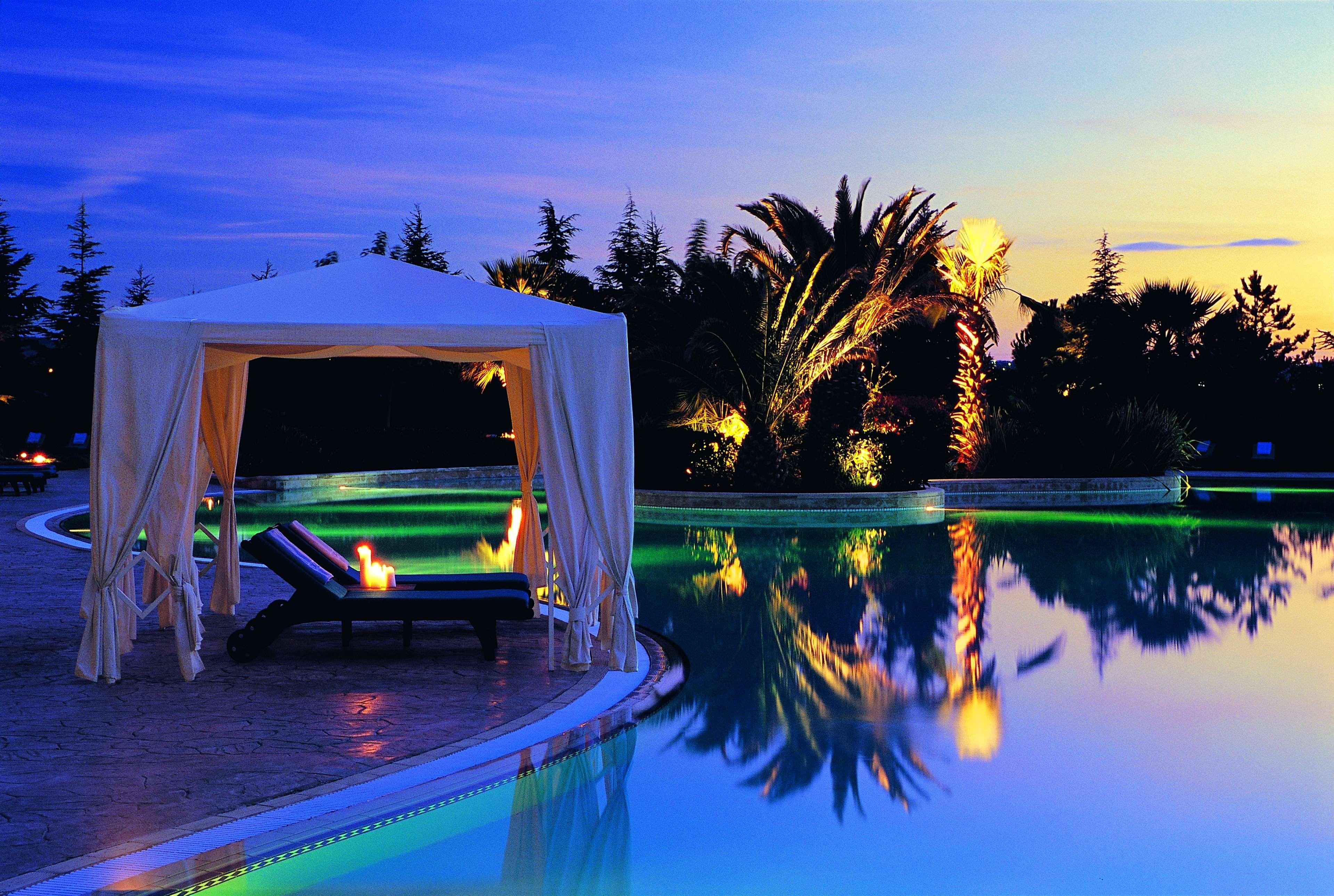 Hyatt Regency Thessaloniki Hotel Luaran gambar The pool at the Royal Mirage