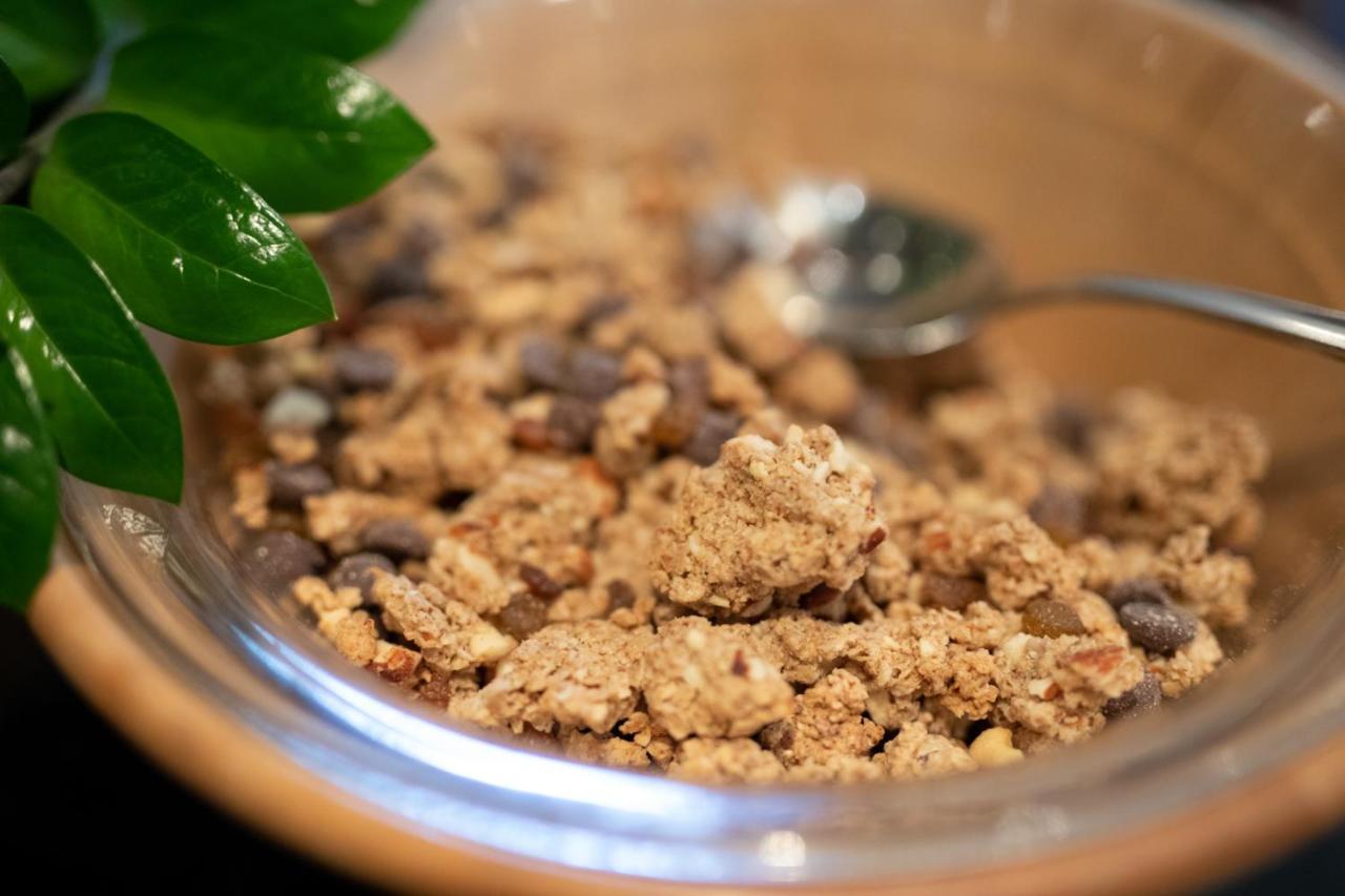 Hyatt Regency Thessaloniki Hotel Luaran gambar A bowl of dried and ground black salt