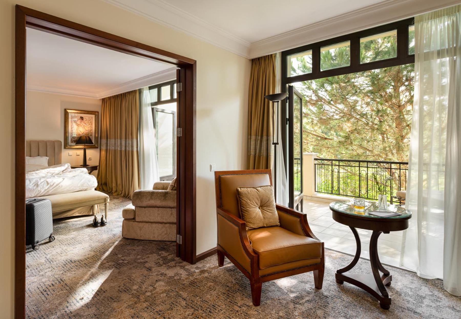 Hyatt Regency Thessaloniki Hotel Luaran gambar A suite at the hotel