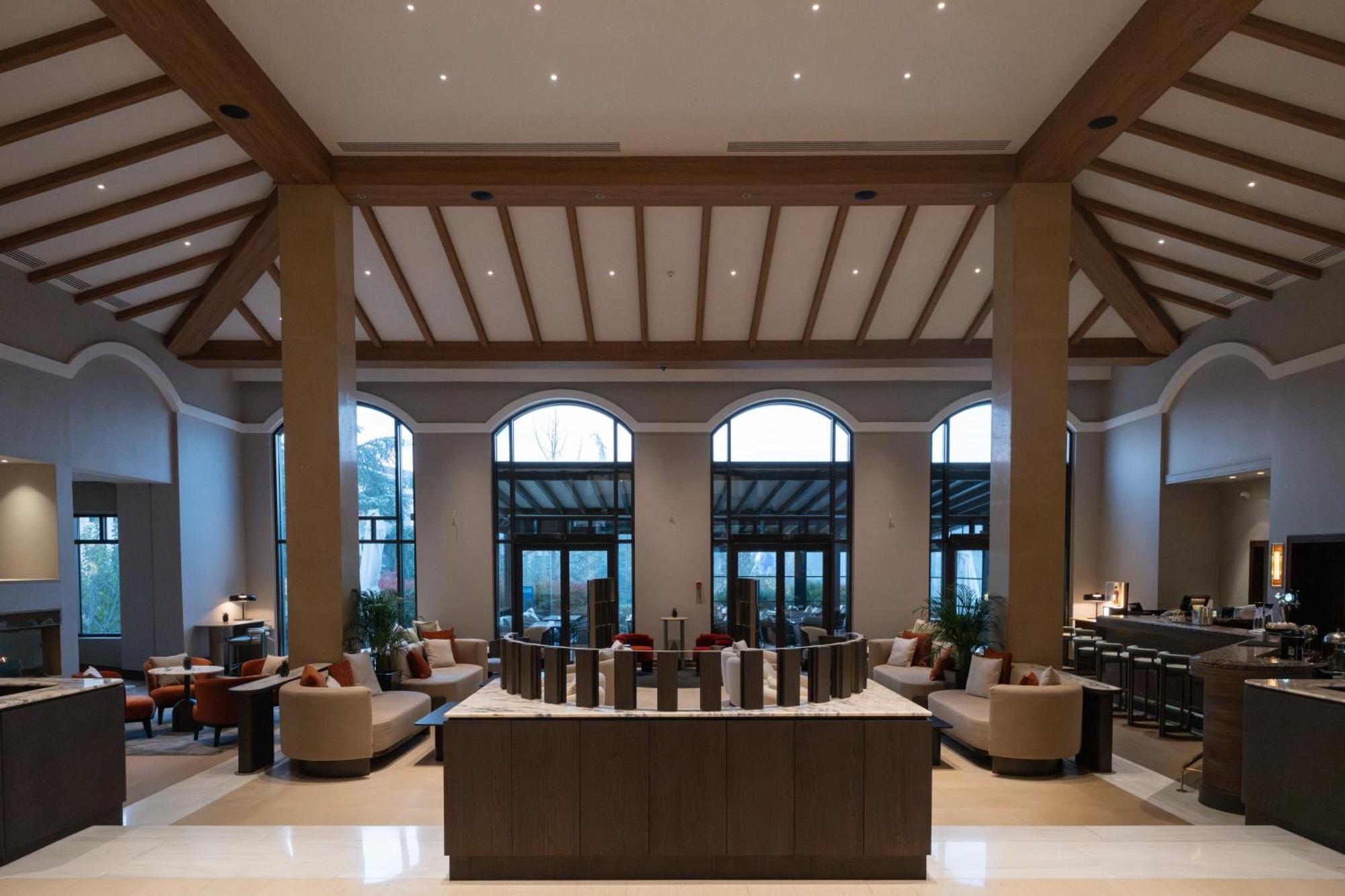Hyatt Regency Thessaloniki Hotel Luaran gambar The lobby of the hotel